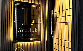 Lavenue Resthouse